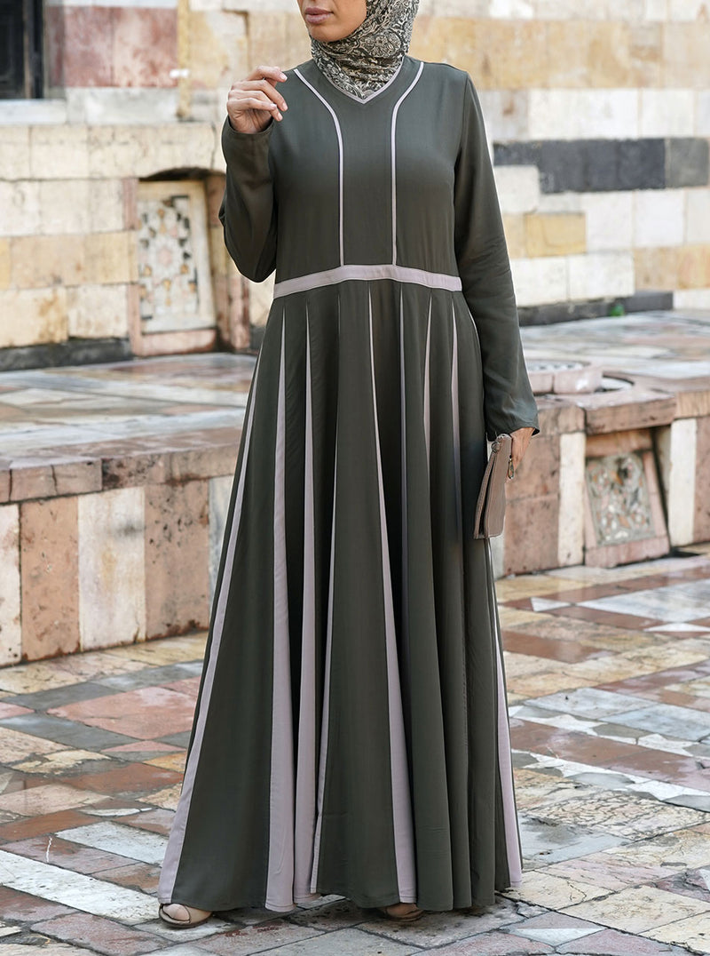 Contrast Multi-Gore Abaya